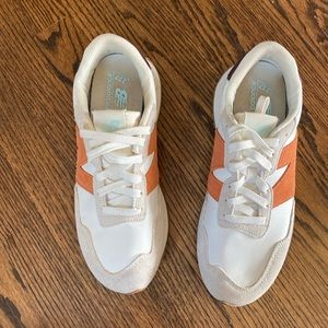 NEW BALANCE WOMENS 237 SNEAKER - OFF WHITE, SIZE 10